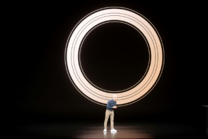 Apple unveils premium iPhone XS, health features for watch.jpg