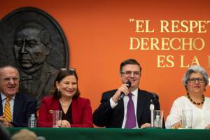 Mexico girds for talks on 'counterproductive' Trump tariff threat.jpg