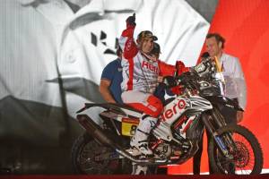 Dakar Rally in mourning as Portuguese rider Goncalves dies in crash.jpg