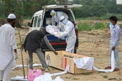 India caseload surges as experts warn of virus going airborne.jpg