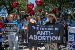 Near-total abortion ban takes effect in Texas as Supreme Court silent