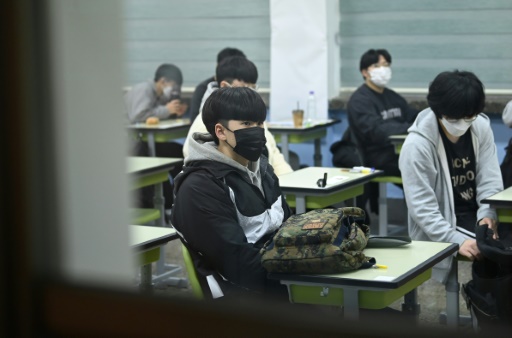 Hush in South Korea as students sit gruelling exam
