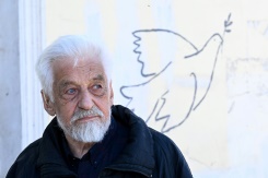 Russian village artist finds peace art unwelcome