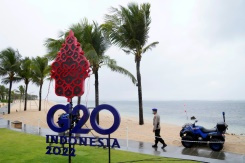 US, Russian envoys gather for G20 with call to end Ukraine war.jpg