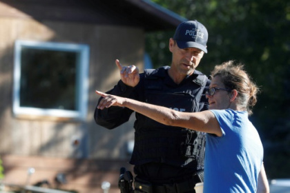 Manhunt in Canada continues for second suspect in stabbing rampage.jpg