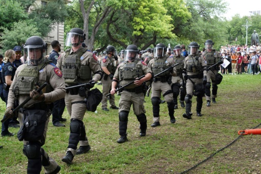Pro-Palestinian protests spread at US universities