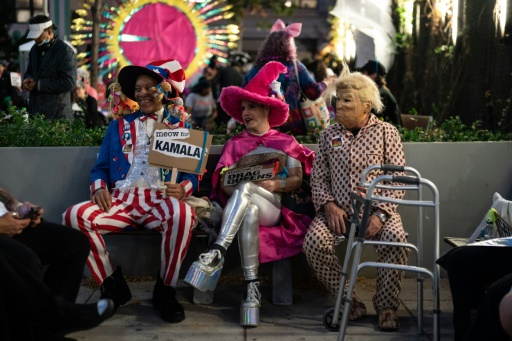 Fright night: NY marks Halloween parade with political edge