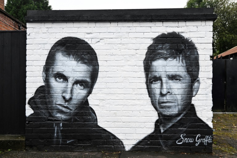 Oasis fans lose 'over £2 million' in UK ticket scams