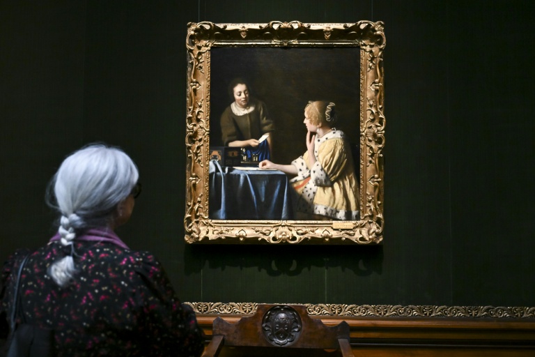 In New York, Vermeer show reveals art of the love letter