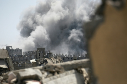 Smoke rises from the site of an Israeli strike in the northern Gaza Strip - Bashar TALEB (AFP)