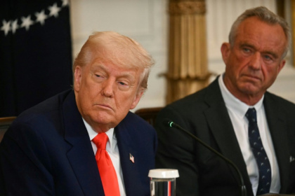 US President Donald Trump (L) and Health Secretary Robert F. Kennedy Jr. at the release of the MAHA report at the White House on May 22, 2025 - Jim WATSON (AFP)