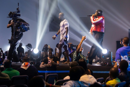 The African Knockout Championship MMA tournament in Nigeria was packed to the rafters with devotees of the sport - TOYIN ADEDOKUN (AFP)