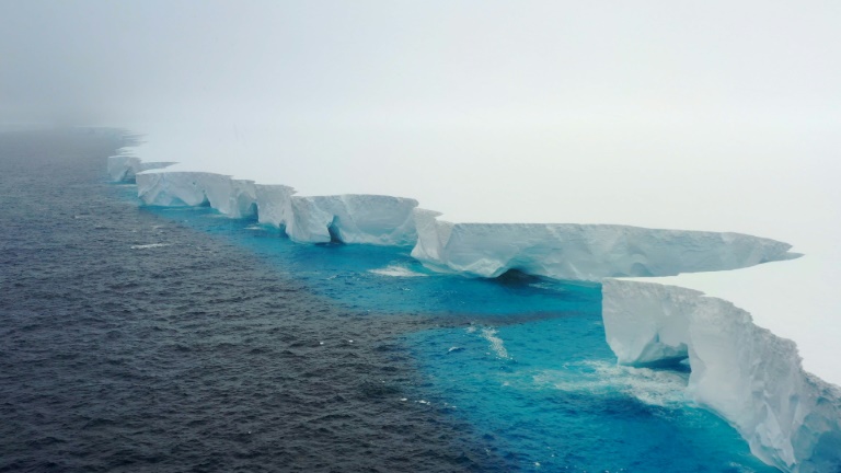 Tides could help predict when huge icebergs break loose: study