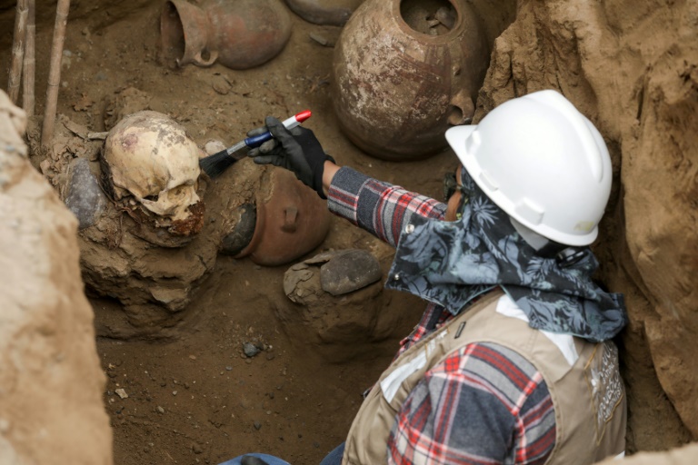 Gas workers uncover 1,000-year-old mummy in Peru