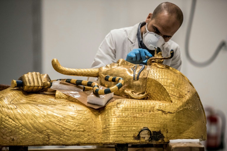 Egyptian conservators give King Tut's treasures new glow