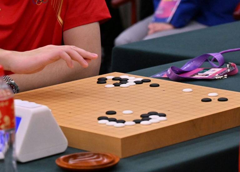 Time to Go: Japan pro board game player retires at 98