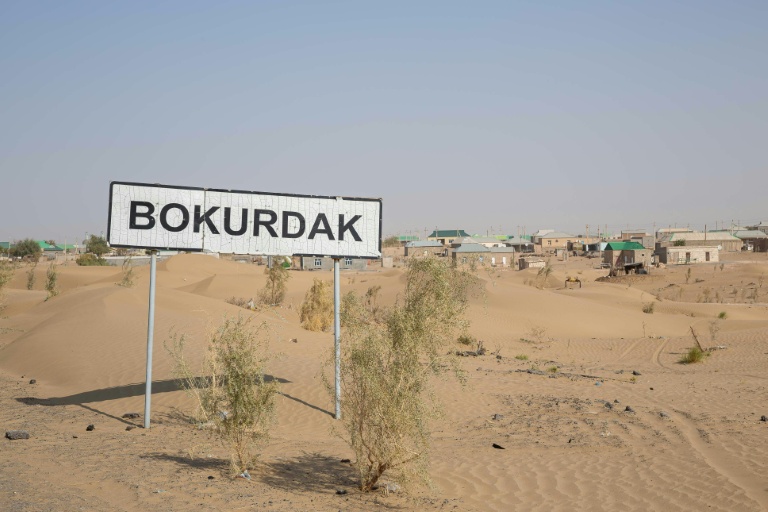Turkmenistan's battle against desert sand