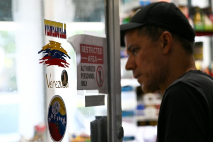 In the Venezuelan community in Doral, there are differences of opinion on how Venezuelan President Nicolas Maduro should be removed from power - CHANDAN KHANNA (AFP)