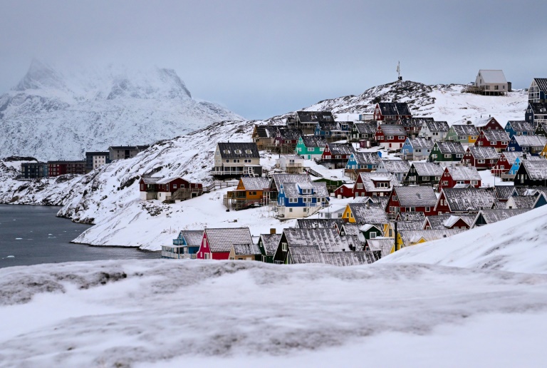 In show of support, Canada, France open consulates in Greenland