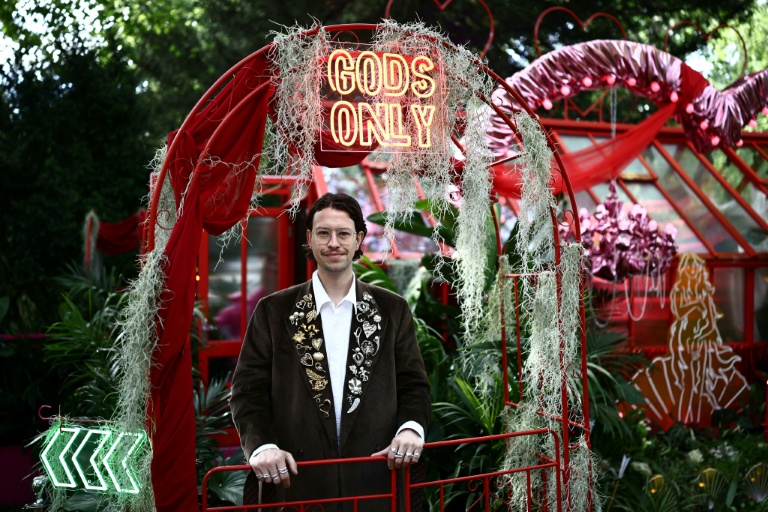Love, lust and gnomes as top UK flower show bursts into bloom