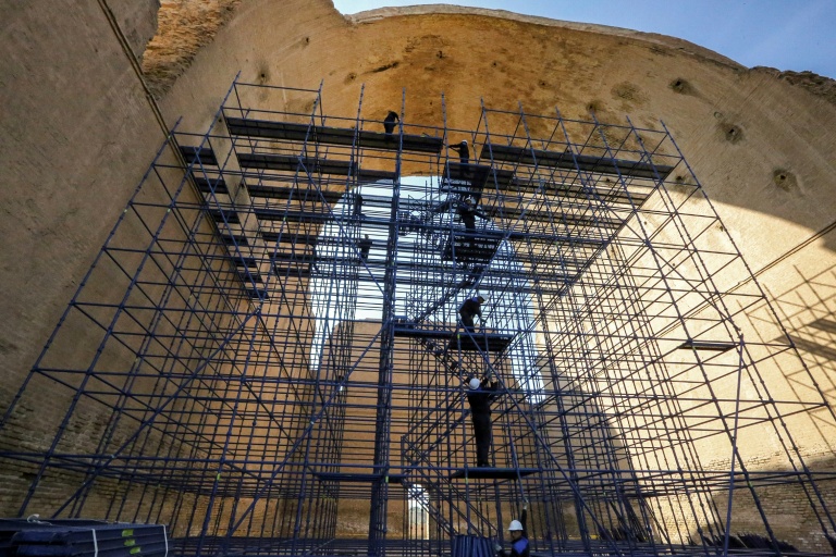 Archaeologists forced by Mideast war to cut short Iraq digs