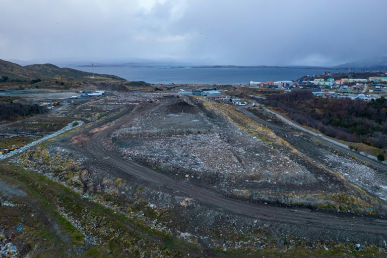 Fabled Argentine city Ushuaia tries to shrug off virus suspicions