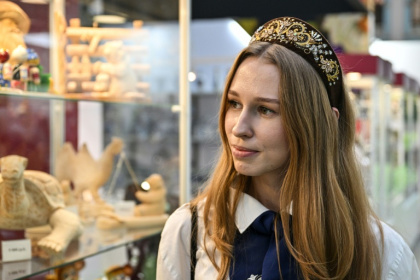 Muscovites are trying to reconnect with their folk roots amid the war in Ukraine - Hector RETAMAL (AFP)