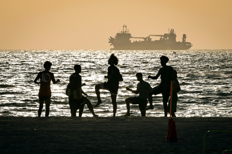 Dubai luxury hotels woo staycationers as tourists flee