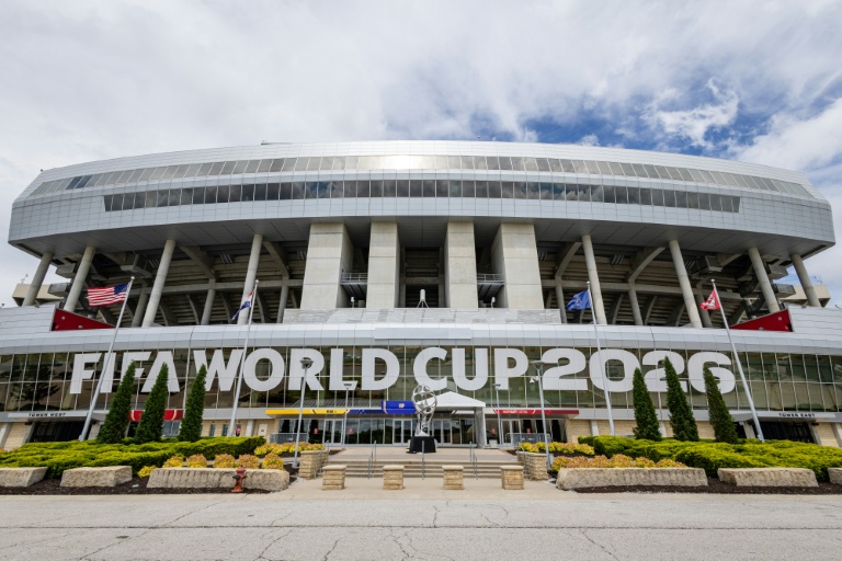 World Cup fans barred from bringing water bottles into stadia